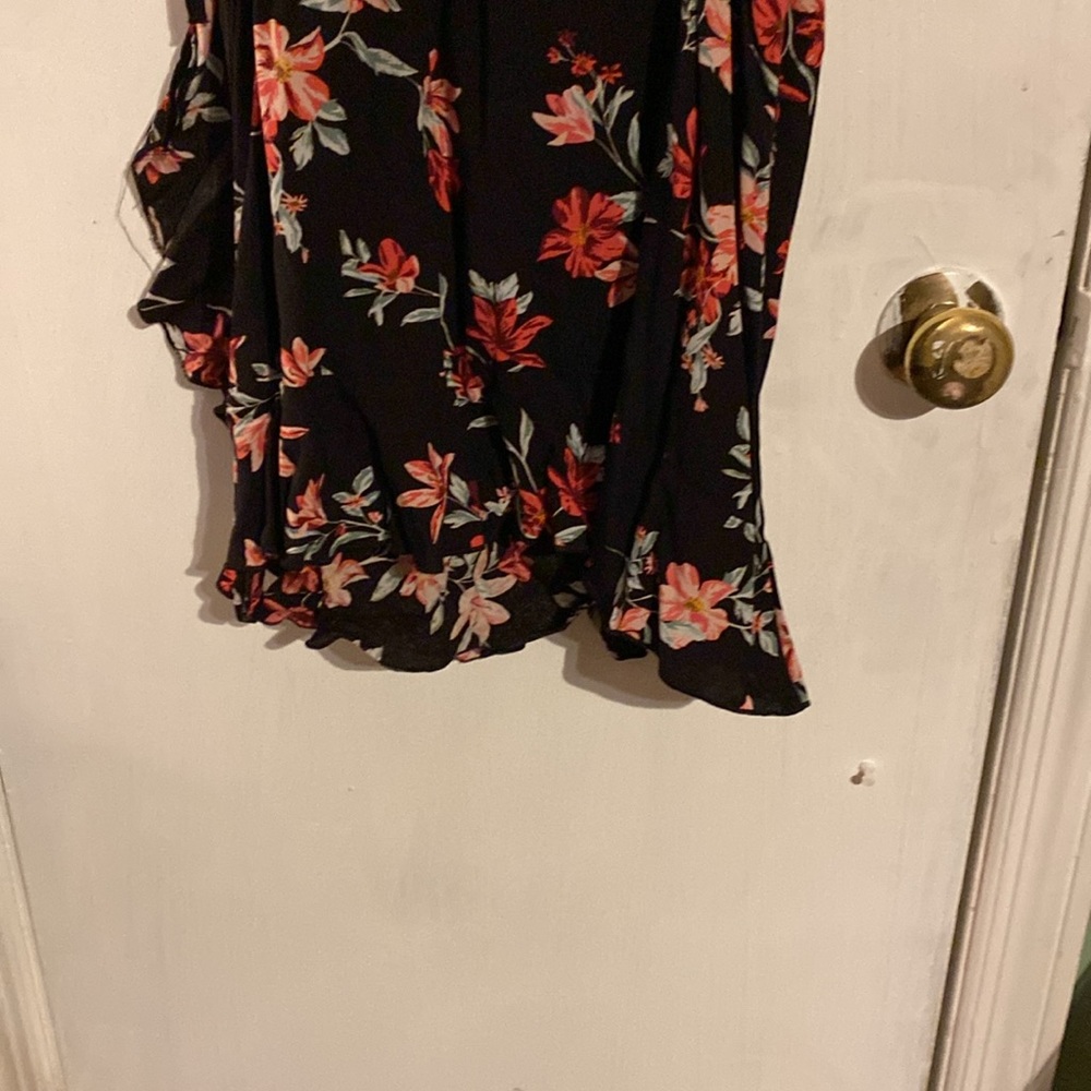 Dress - Picture 7 of 7